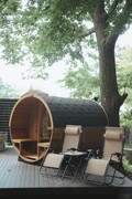 森のバレルサウナと清流のせせらぎでトトノウ。